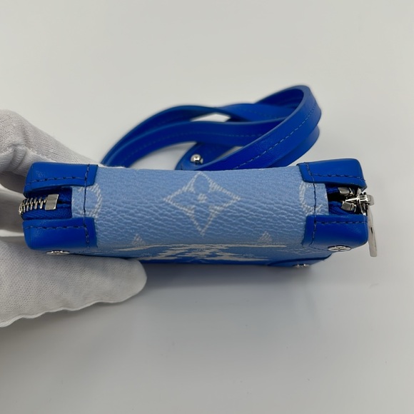 Authenticated LOUIS VUITTON Virgil Abloh Soft Trunk Necklace/Wallet - Picture 10 of 12